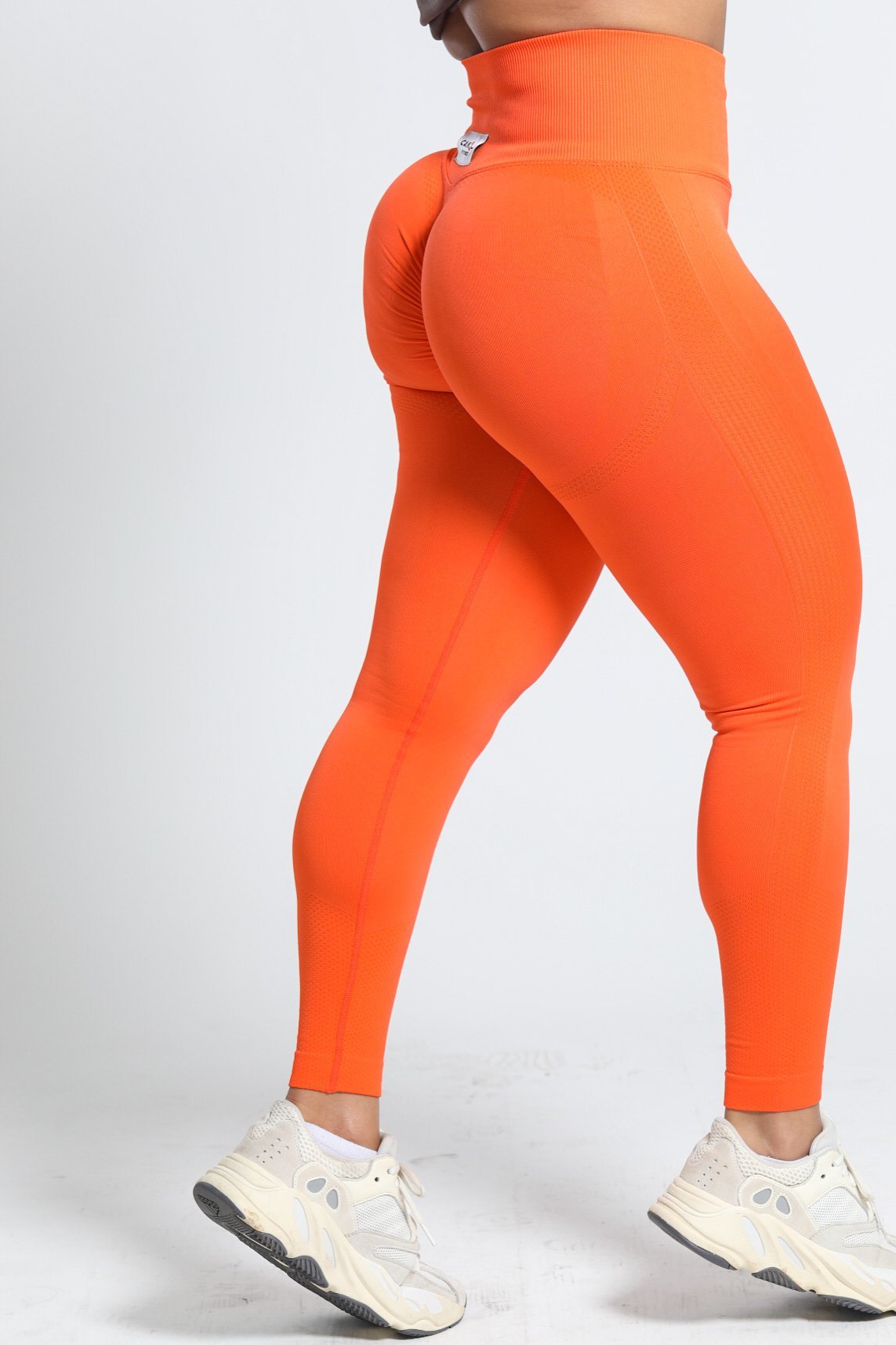 BUBBLE BUTT SEAMLESS LEGGING - ORANGE - CanelaFitness