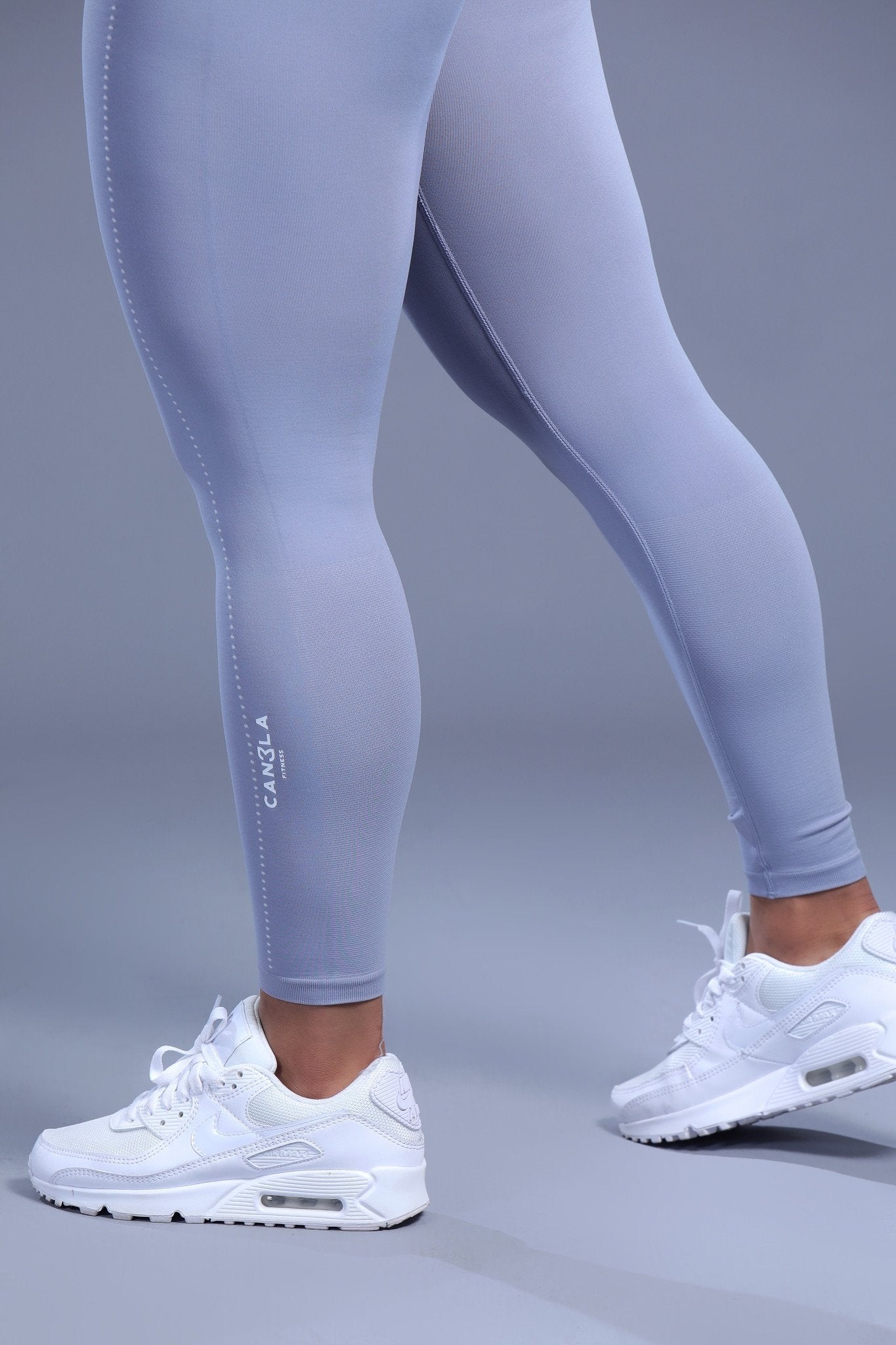 OBSESSION LIGHTWEIGHT SEAMLESS TIGHTS - LAVENDER BLUE - CanelaFitness